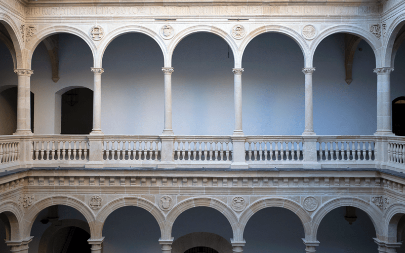 El programa “El edificio del mes” permite conocer el patrimonio arquitectónico de la Universidad de Granada