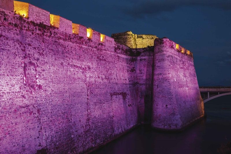 La Ciudad tiñe de morado algunos monumentos por el "Día del Pensamiento Scout"