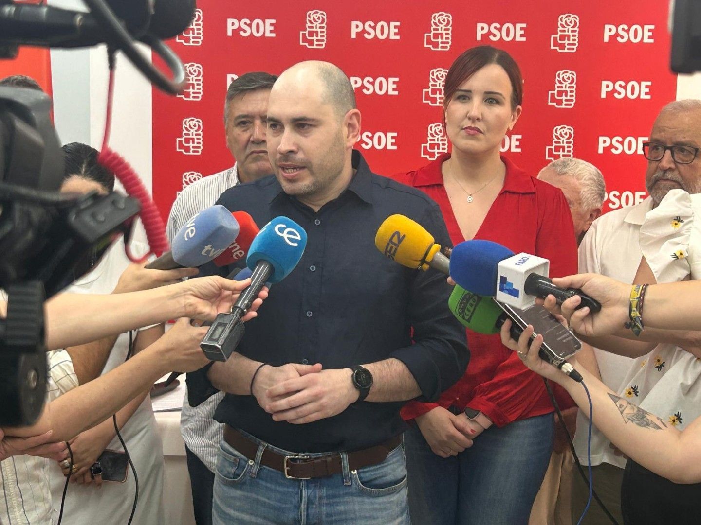 El PSOE de Ceuta rechaza las “declaraciones islamófobas” de Núñez Feijóo sobre el burka y el niqab