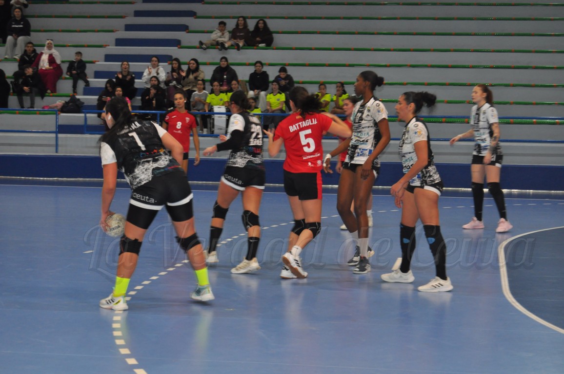 Cómodo triunfo del BM Estudiantes ante el Alcobendas (32-22)