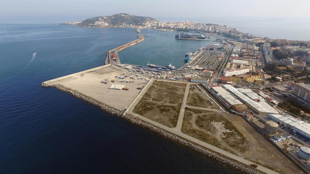 La CECE muestra su oposición a ubicar instalaciones de acogida en el entorno del puerto