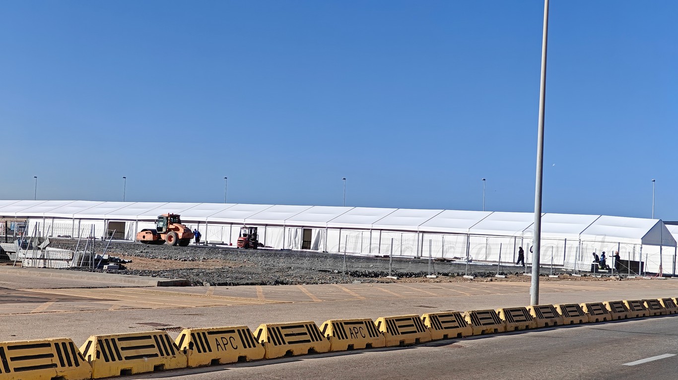 La Audiencia frena el campamento del puerto de Ceuta hasta estudiar la orden del Gobierno