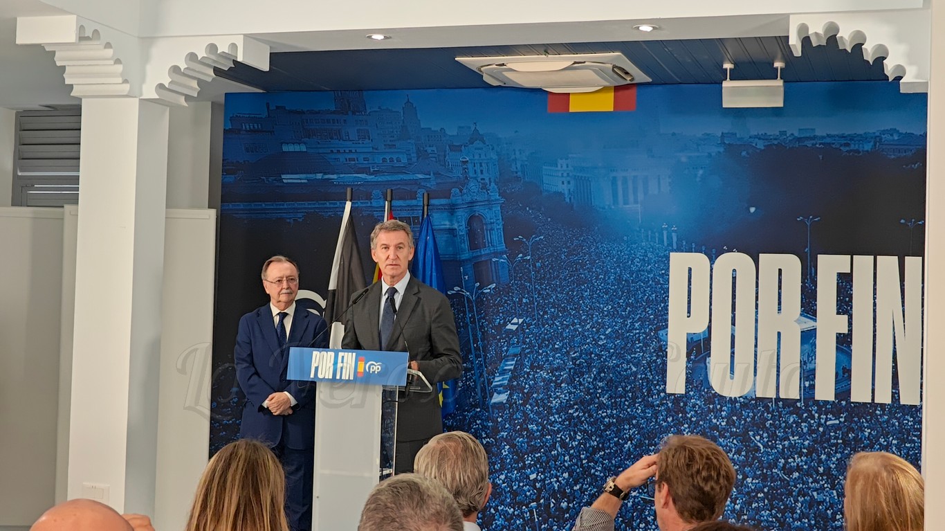 Feijóo promete que su primer encargo como presidente será recuperar la normalidad de Ceuta