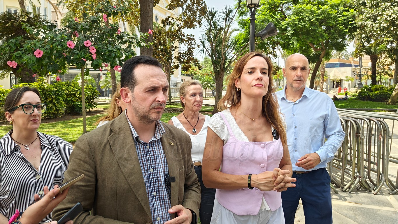 Vox pide habilitar las naves vacías del Tarajal y rechaza convertir el Centro Ecuestre en un espacio de acogida