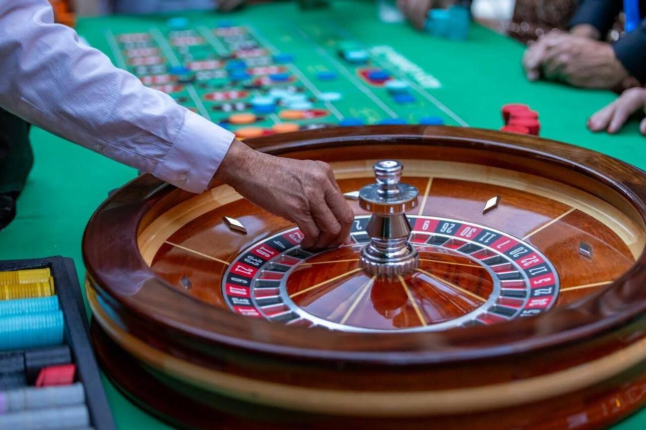 Psicología de la ruleta: sesgos, emociones e ilusión de control