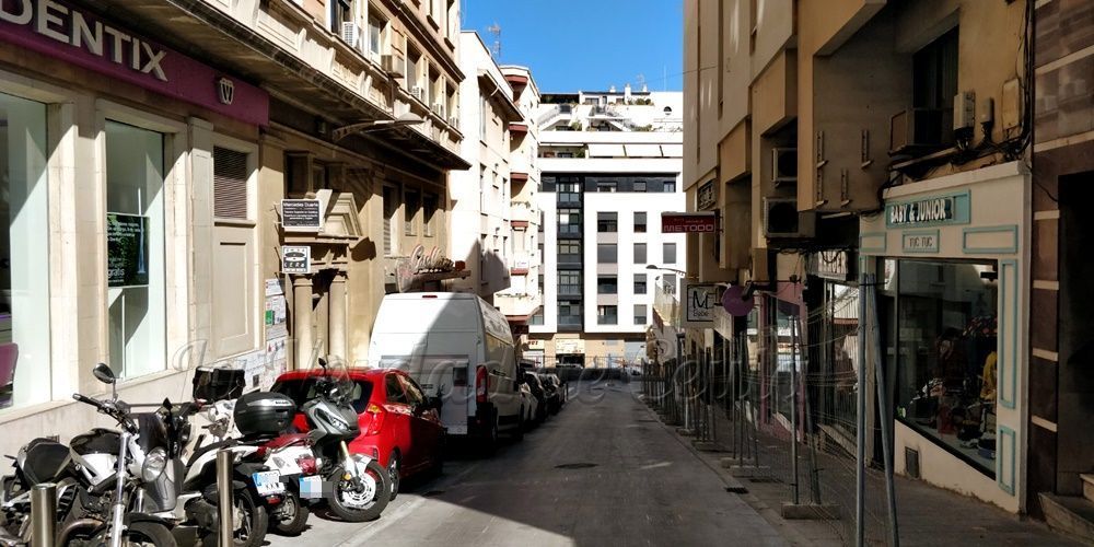 ADICAE organiza la defensa colectiva de los consumidores afectados por el cierre de Dentix