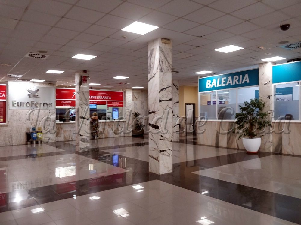 La Ciudad amplía un año más la medida de la rebaja del billete de barco a 16 euros