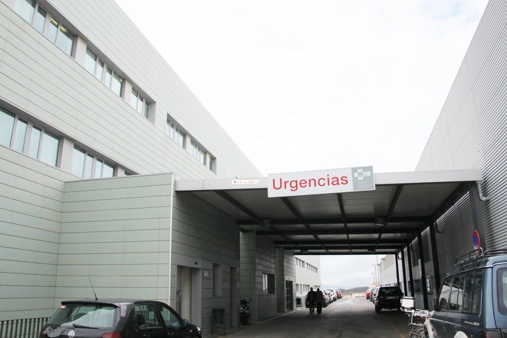 Rescatan a un joven de 19 años a punto de ahogarse en la zona portuaria