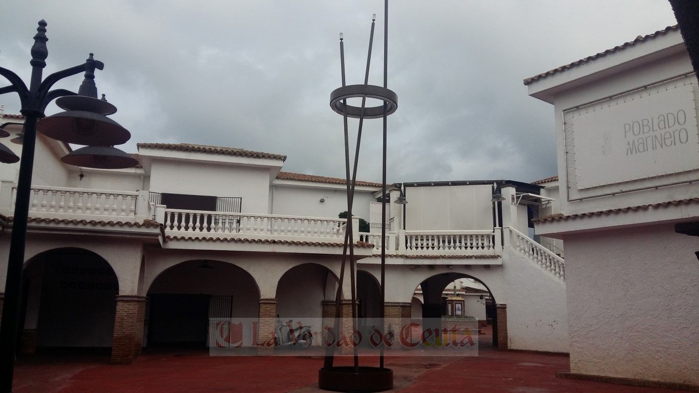 El hurto tuvo lugar en la 'Sala Bloom', situada en el Poblado Marinero.