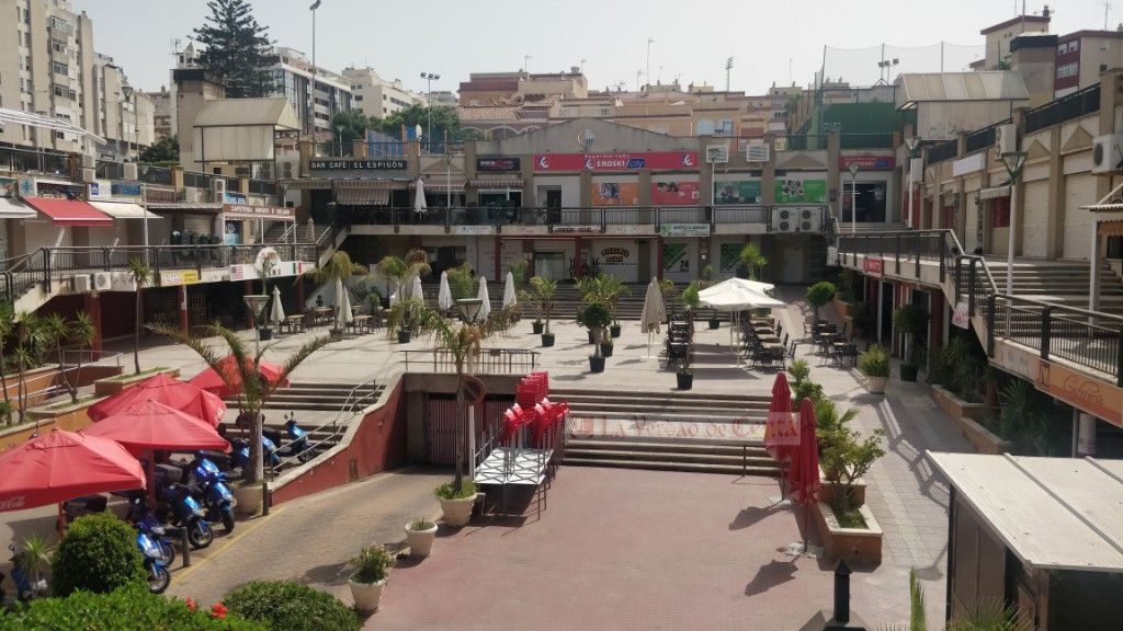 Más de 39 mil euros para impermeabilizar la plaza Infante don Fernando del Polígono
