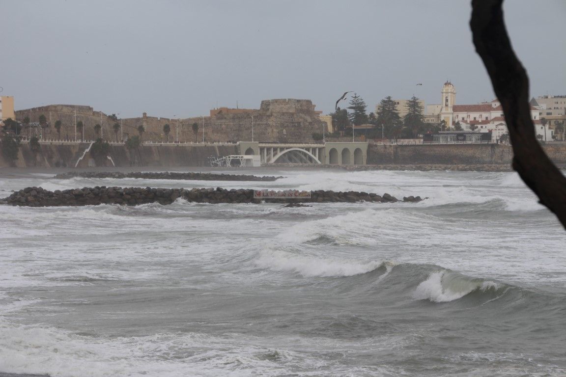 El fuerte viento provoca varias incidencias pero sin importancia