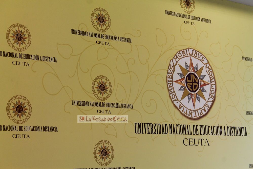 La UNED oferta un máster en dirección pública, políticas públicas y tributación