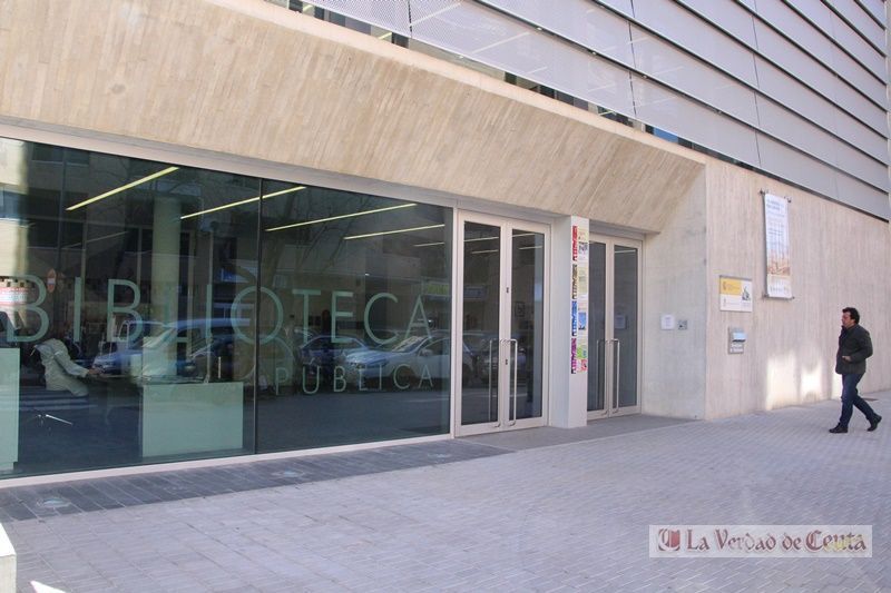 La Biblioteca Pública amplía desde mañana su horario. Archivo